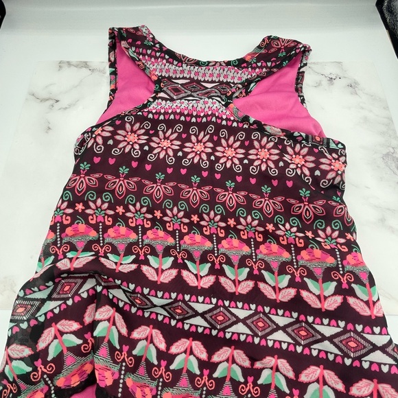 Colorful Patterned Kids Top - Picture 2 of 3